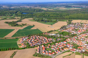 Vue oblique de Vue du village depuis l'ouest à Leimersheim dans le département Rhénanie-Palatinat, Allemagne