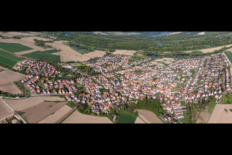 Vue aérienne de Vue d'ensemble du village depuis l'ouest à Leimersheim dans le département Rhénanie-Palatinat, Allemagne