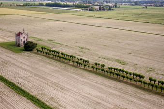 Photographie aérienne de Chapelle Chapelle à Cesarolo à Cesarolo dans le département Vénétie, Italie