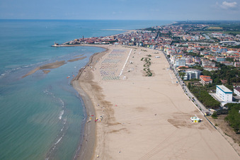 Porto Falconera dans le département Vénétie, Italie hors des airs