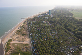 Lido di Jesolo dans le département Metropolitanstadt Venedig, Italie vue du ciel