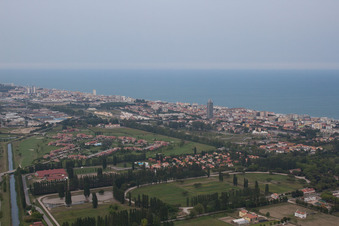 Photographie aérienne de Lido di Jesolo dans le département Metropolitanstadt Venedig, Italie