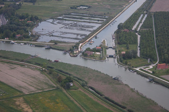Jesolo dans le département Metropolitanstadt Venedig, Italie d'un drone