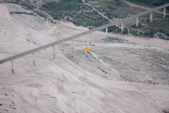 Vajont dans le département Pordenone, Italie du point de vue du drone