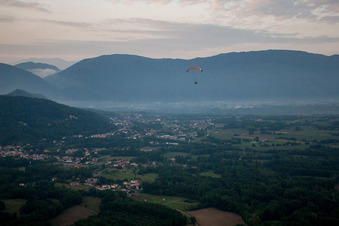 Vue aérienne de Boscarini dans le département Frioul-Vénétie Julienne, Italie