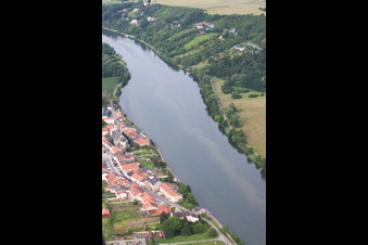 Vue d'oiseau de Rettel dans le département Moselle, France