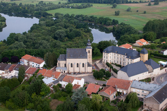 Berg-sur-Moselle dans le département Moselle, France d'en haut
