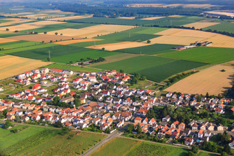 Vue aérienne de Saastraße depuis le sud à Kandel dans le département Rhénanie-Palatinat, Allemagne