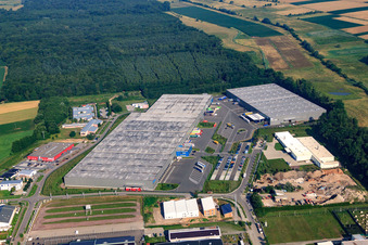 Zone industrielle Horst, centre logistique de Zufall à le quartier Minderslachen in Kandel dans le département Rhénanie-Palatinat, Allemagne d'en haut