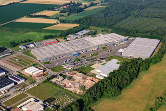 Zone industrielle Horst, centre logistique de Zufall à le quartier Minderslachen in Kandel dans le département Rhénanie-Palatinat, Allemagne depuis l'avion