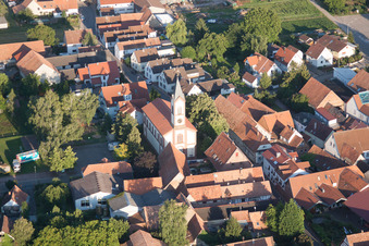 Quartier Mühlhofen in Billigheim-Ingenheim dans le département Rhénanie-Palatinat, Allemagne vu d'un drone