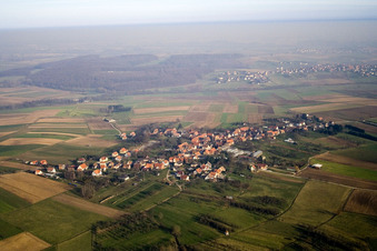 Vue aérienne de Retschwiller dans le département Bas Rhin, France