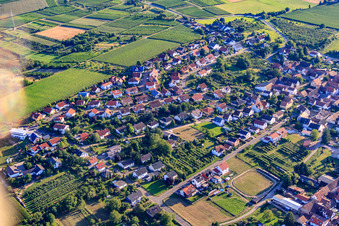 Vue aérienne de Raiffeisenstrasse à Oberotterbach dans le département Rhénanie-Palatinat, Allemagne