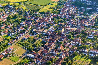 Vue aérienne de Unterdorfstr à Oberotterbach dans le département Rhénanie-Palatinat, Allemagne