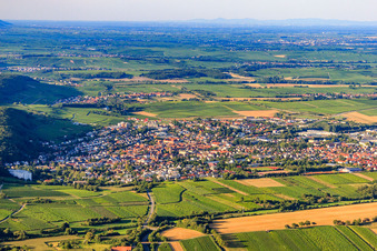 Vue de la ville depuis le sud à Bad Bergzabern dans le département Rhénanie-Palatinat, Allemagne d'en haut