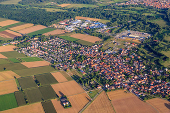 Vue aérienne de Vue d'ensemble du village depuis le nord-ouest à Rohrbach dans le département Rhénanie-Palatinat, Allemagne
