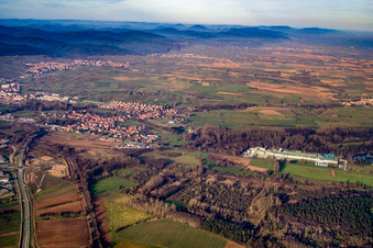Vue d'oiseau de Quartier Altenstadt in Wissembourg dans le département Bas Rhin, France