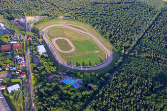 Vue aérienne de SPEEDWAY : Circuit de course sur sable de l'association de sport automobile de Herxheim à Herxheim bei Landau dans le département Rhénanie-Palatinat, Allemagne