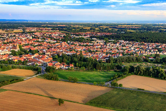 Vue oblique de Vue de la ville depuis le nord-ouest à Rülzheim dans le département Rhénanie-Palatinat, Allemagne