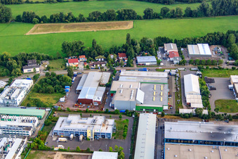 Vue aérienne de Revêtement métallique Südpfalz GmbH à Landau in der Pfalz dans le département Rhénanie-Palatinat, Allemagne