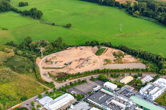 Vue aérienne de Recyclage des déchets de construction du Palatinat du Sud - Landau GmbH & Co. KG à Landau in der Pfalz dans le département Rhénanie-Palatinat, Allemagne