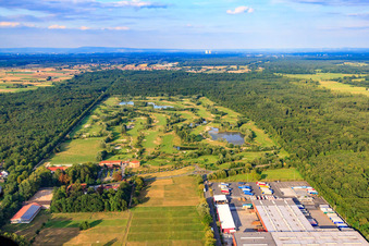 Vue aérienne de Terrain de golf Landgut Dreihof - GOLF absolu à le quartier Dreihof in Essingen dans le département Rhénanie-Palatinat, Allemagne