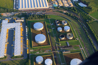 Vue aérienne de DHL Speyer à Speyer dans le département Rhénanie-Palatinat, Allemagne