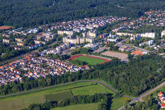 Vue aérienne de Terrains de sport de Dorschberg à Wörth am Rhein dans le département Rhénanie-Palatinat, Allemagne