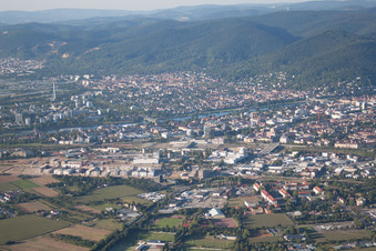 Vue aérienne de En cours de construction à le quartier Bahnstadt in Heidelberg dans le département Bade-Wurtemberg, Allemagne