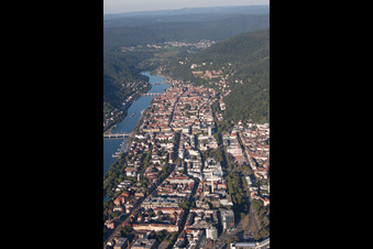 Vue aérienne de Vieille ville au bord du Neckar à le quartier Voraltstadt in Heidelberg dans le département Bade-Wurtemberg, Allemagne