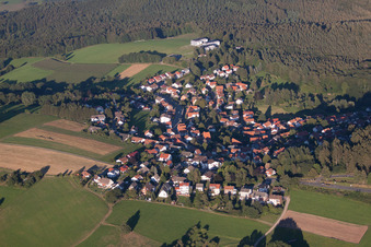 Vue aérienne de Quartier Siedelsbrunn in Wald-Michelbach dans le département Hesse, Allemagne