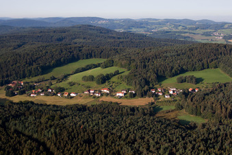 Vue aérienne de Quartier Olfen in Oberzent dans le département Hesse, Allemagne