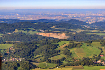 Vue aérienne de Carrière Mackenheim de la Basalt-Actien-Gesellschaft à le quartier Ober-Abtsteinach in Abtsteinach dans le département Hesse, Allemagne