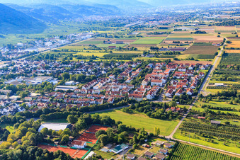 Vue aérienne de Nouvelle zone de développement de Bollengrubweg à Schriesheim dans le département Bade-Wurtemberg, Allemagne