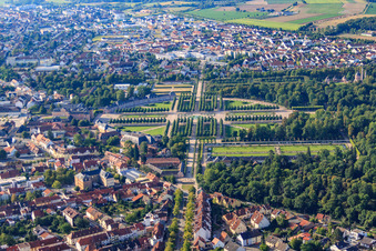 Photographie aérienne de Jardins du château de Schwetzingen à Schwetzingen dans le département Bade-Wurtemberg, Allemagne