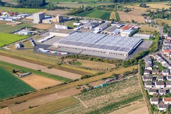 Vue aérienne de Centre logistique sur la Karlsruher Straße à Ketsch dans le département Bade-Wurtemberg, Allemagne