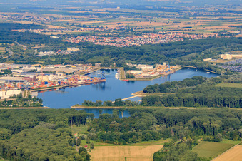 Vue aérienne de Port de GER depuis l'est à Germersheim dans le département Rhénanie-Palatinat, Allemagne