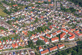 Vue aérienne de Pater-Bruno-Moos-Straße et Rübenstr à le quartier Sondernheim in Germersheim dans le département Rhénanie-Palatinat, Allemagne