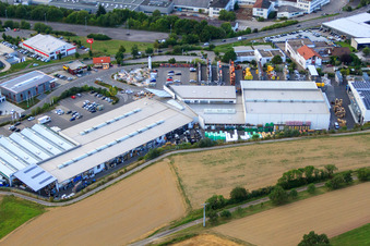 Vue oblique de Kömpf Construction Center GmbH à Calw dans le département Bade-Wurtemberg, Allemagne