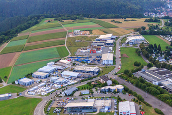 Vue aérienne de Zone commerciale de Stammheim Rudolf-Dieselstraße, Robert-Bosch-Straße à Calw dans le département Bade-Wurtemberg, Allemagne