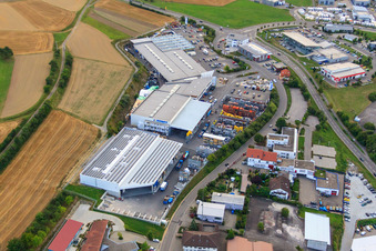 Kömpf Construction Center GmbH à Calw dans le département Bade-Wurtemberg, Allemagne vue d'en haut