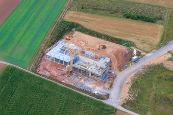 Vue aérienne de Chantier de construction d'un nouveau bâtiment pour les horloges de tour et les systèmes de cloches de PERROT GmbH & Co. KG à le quartier Oeländerle in Calw dans le département Bade-Wurtemberg, Allemagne