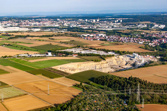 Vue d'oiseau de Carrière Sindelfingen-Darmsheim à le quartier Darmsheim in Sindelfingen dans le département Bade-Wurtemberg, Allemagne