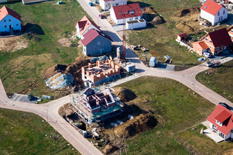 Nouvelle zone de développement NE, Im Unterfeld à le quartier Schaidt in Wörth am Rhein dans le département Rhénanie-Palatinat, Allemagne d'en haut