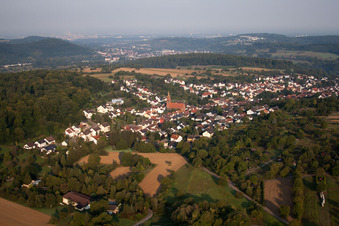 Vue aérienne de De l'est à le quartier Wöschbach in Pfinztal dans le département Bade-Wurtemberg, Allemagne