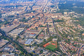 Vue aérienne de Entre Haid-und-Neu-Straße et Durlacher Allee à le quartier Oststadt in Karlsruhe dans le département Bade-Wurtemberg, Allemagne