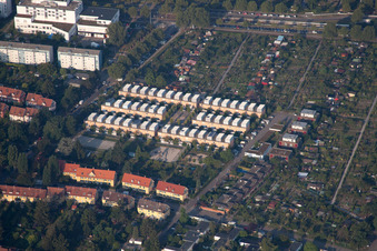 Vue aérienne de Prairie française à le quartier Nordstadt in Karlsruhe dans le département Bade-Wurtemberg, Allemagne