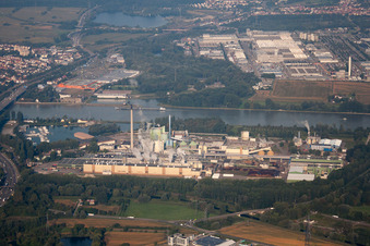 Vue aérienne de Maxau, usine de papier Stora Enso à le quartier Knielingen in Karlsruhe dans le département Bade-Wurtemberg, Allemagne