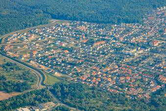 Vue oblique de Vue d'ensemble de la ville depuis le sud à Jockgrim dans le département Rhénanie-Palatinat, Allemagne