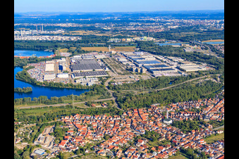 Daimler Truck AG, usine Mercedes-Benz Wörth à Wörth am Rhein dans le département Rhénanie-Palatinat, Allemagne vue d'en haut
